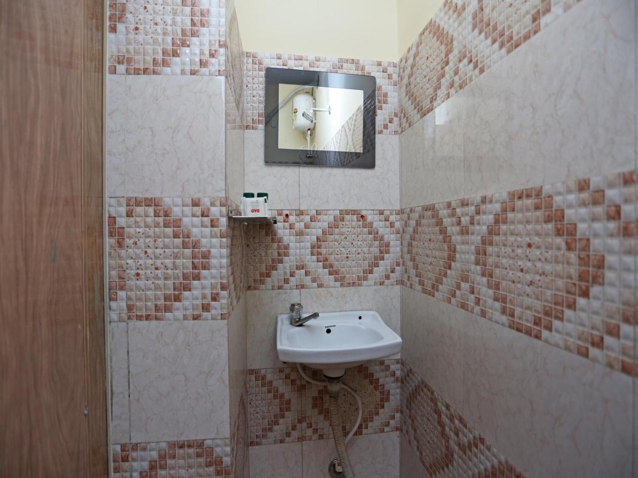 Oyo 24970 Hotel Galaxy Inn Durgāpur Eksteriør billede